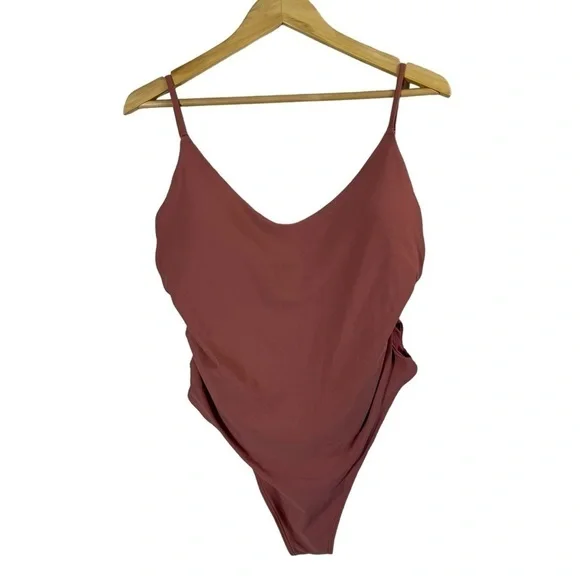 AERIE x AEO One Piece Side Cutout Swimsuit in Dusty Rose - Picture 3 of 12